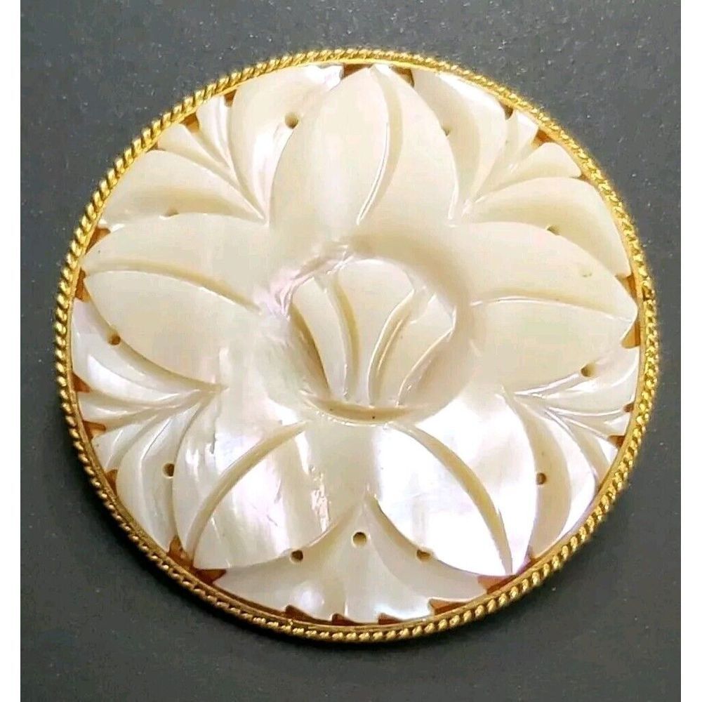 Carved Mother of Pearl Gold Tone Pin Brooch Made In Taiwan 1.5" MOP RARE Vintage